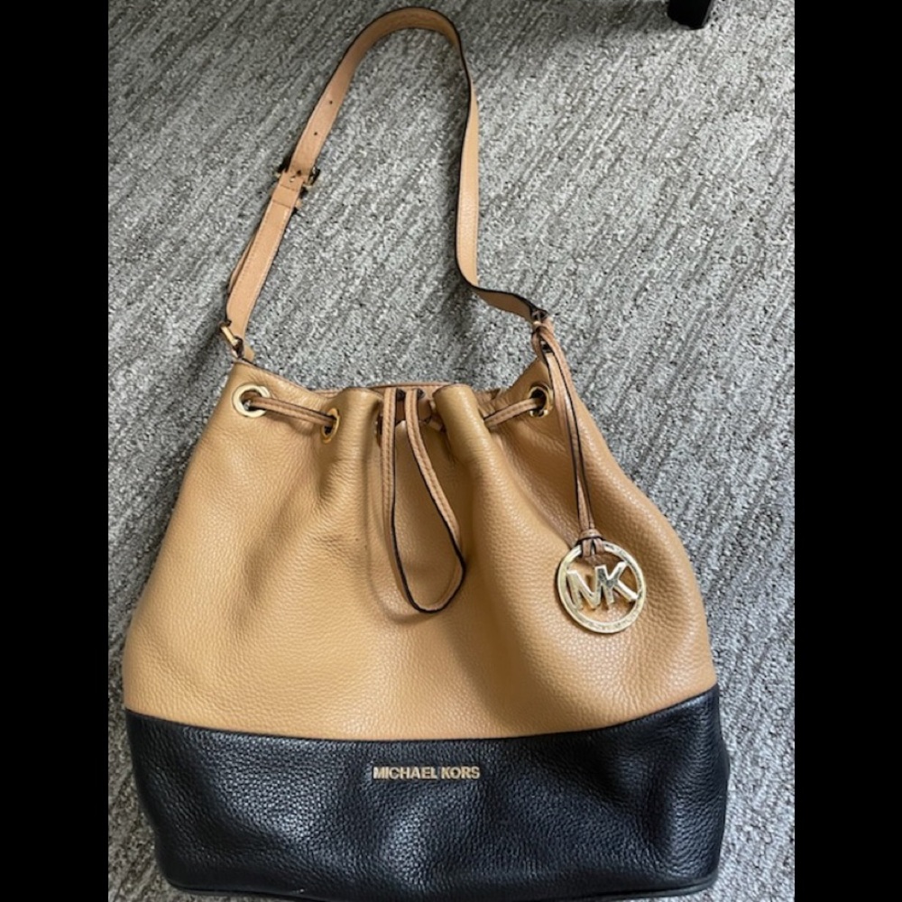 Michael Kors buckets purse